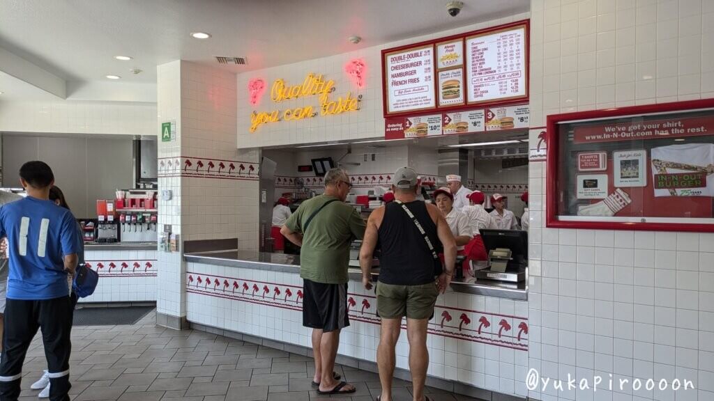 In-N-Out Burgerのレジ・注文